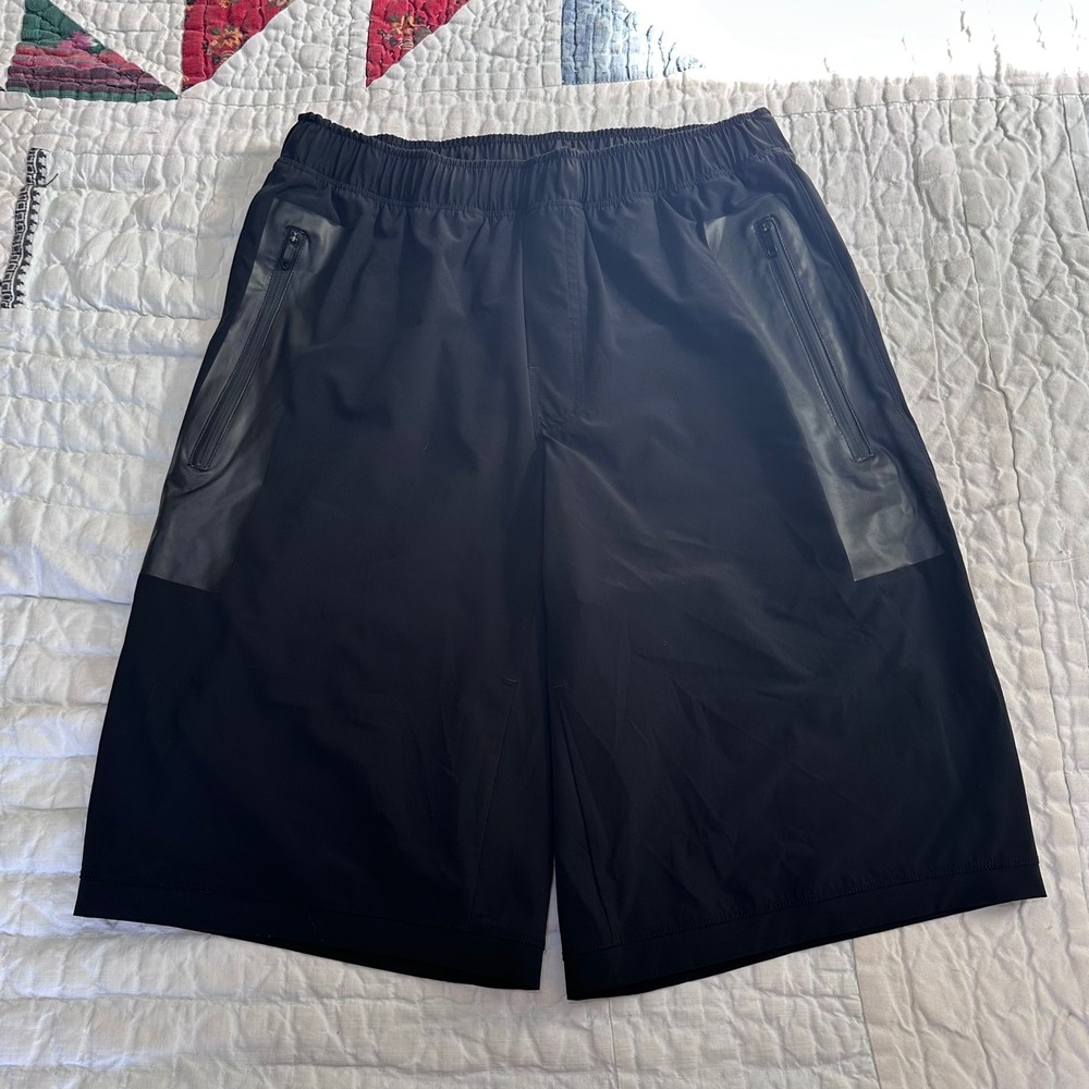 Lululemon Athletic Shorts Mens Black Zipper Pockets Gym Training Medium
